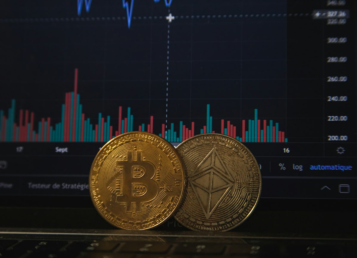 Bitcoin battle community